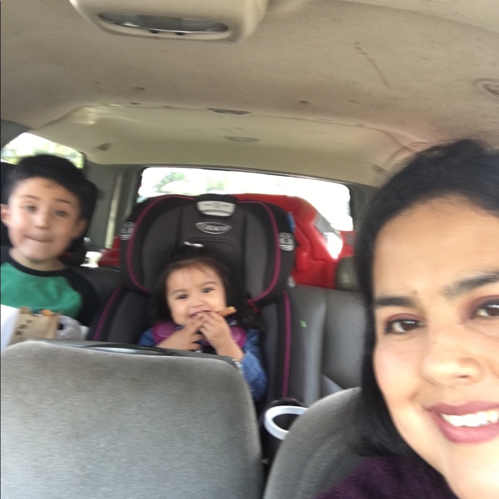 Meet your Posher, Roxanna